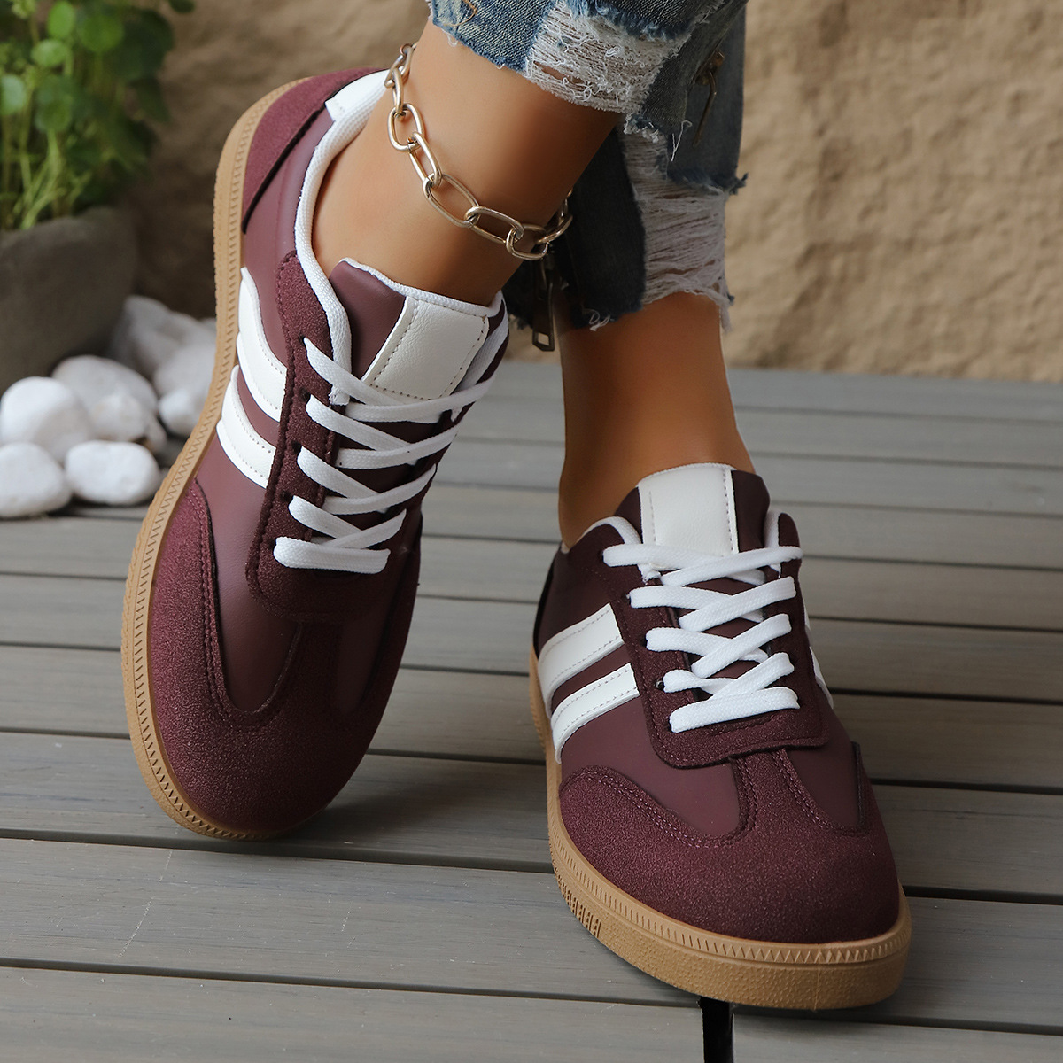 ZAPATILLAS URBANAS CLÁSICAS