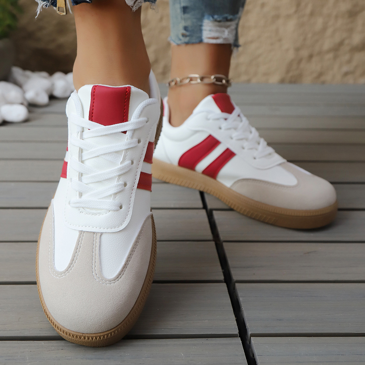 ZAPATILLAS URBANAS CLÁSICAS