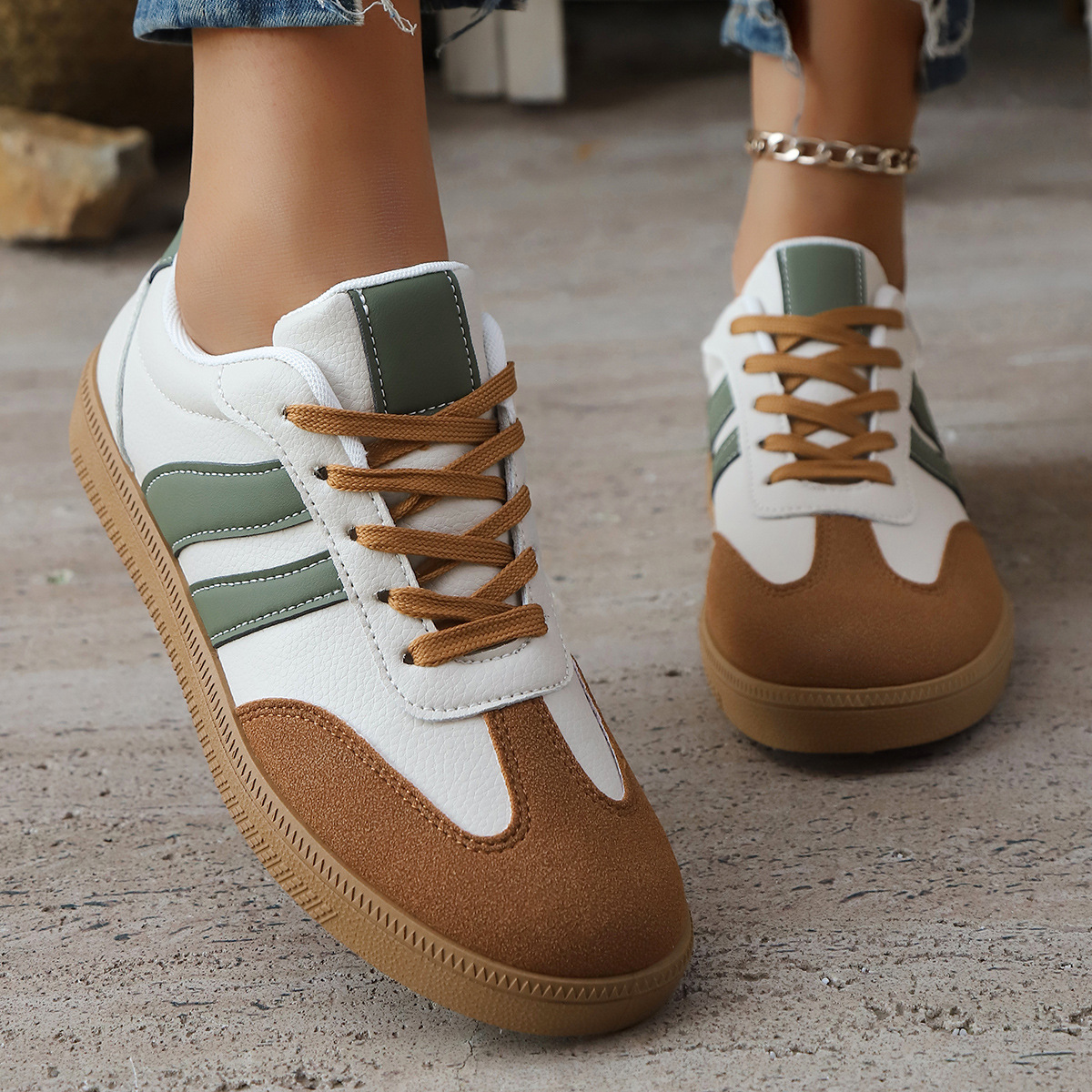 ZAPATILLAS URBANAS CLÁSICAS