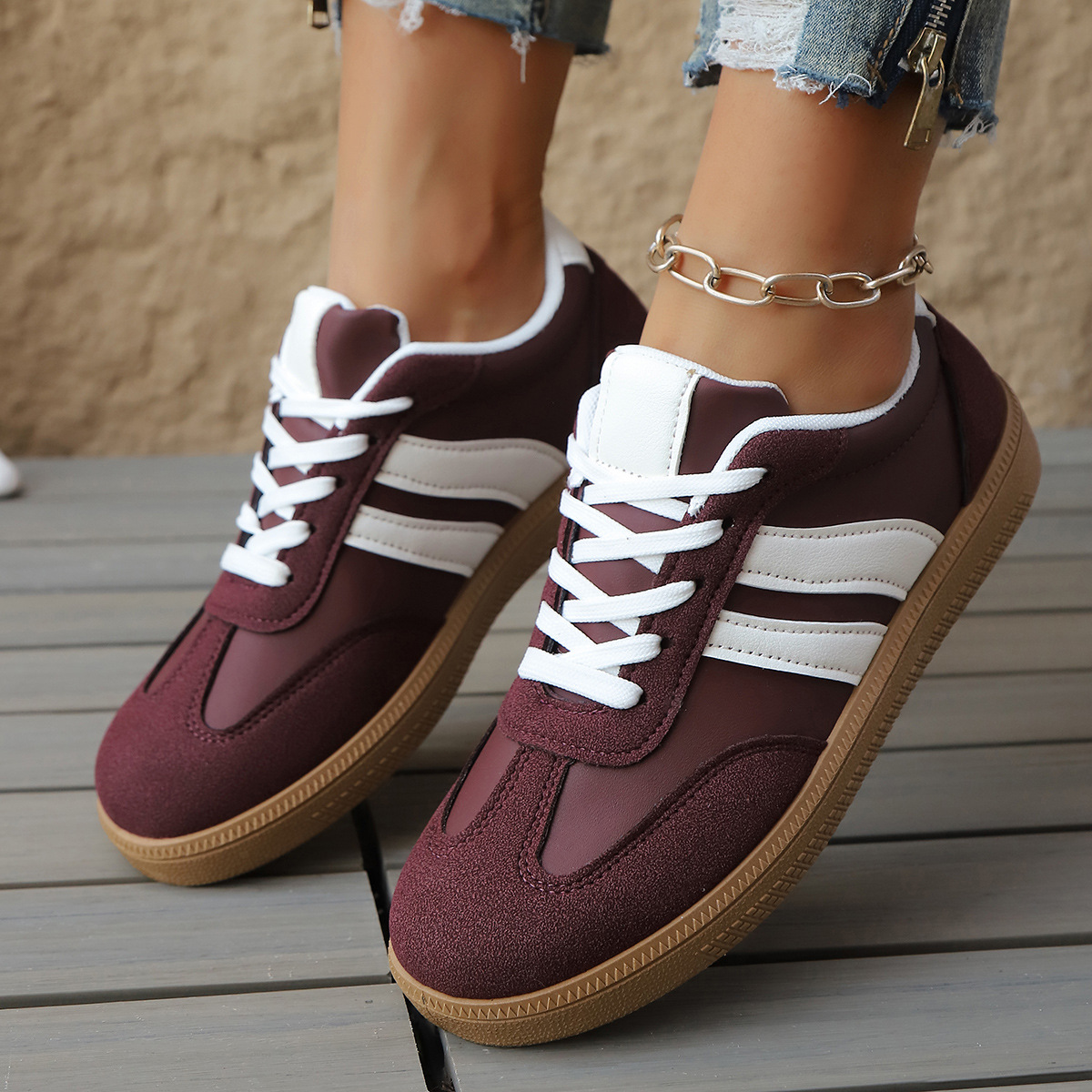 ZAPATILLAS URBANAS CLÁSICAS