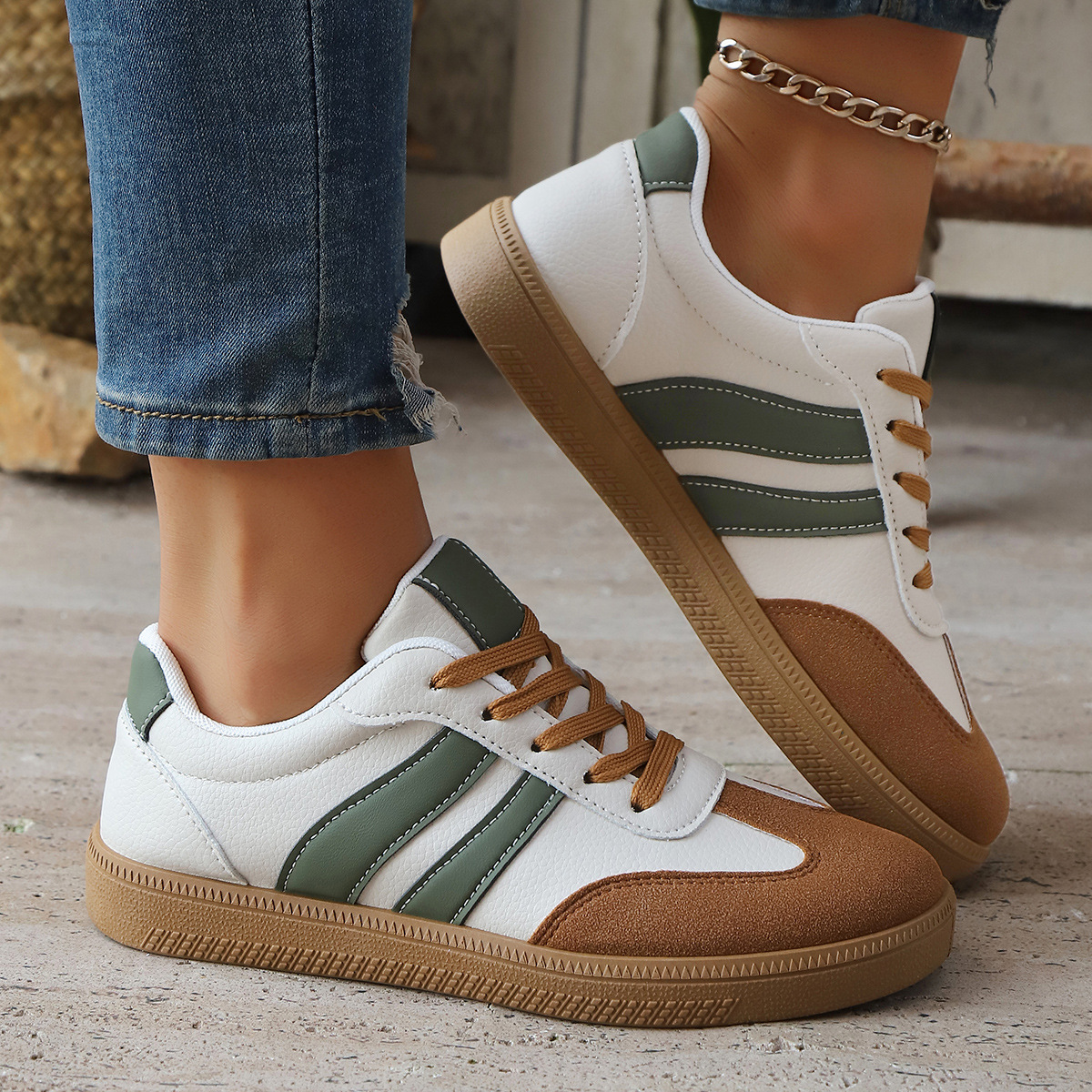ZAPATILLAS URBANAS CLÁSICAS