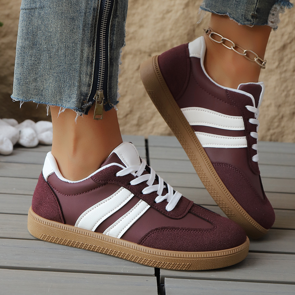 ZAPATILLAS URBANAS CLÁSICAS