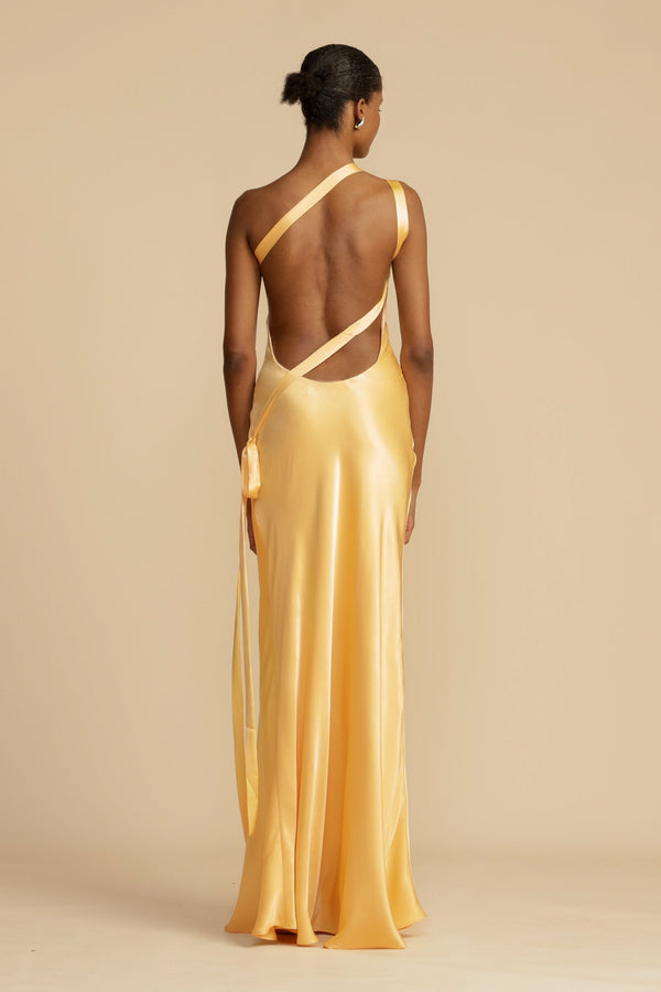 Inés - Vestido dorado elegante