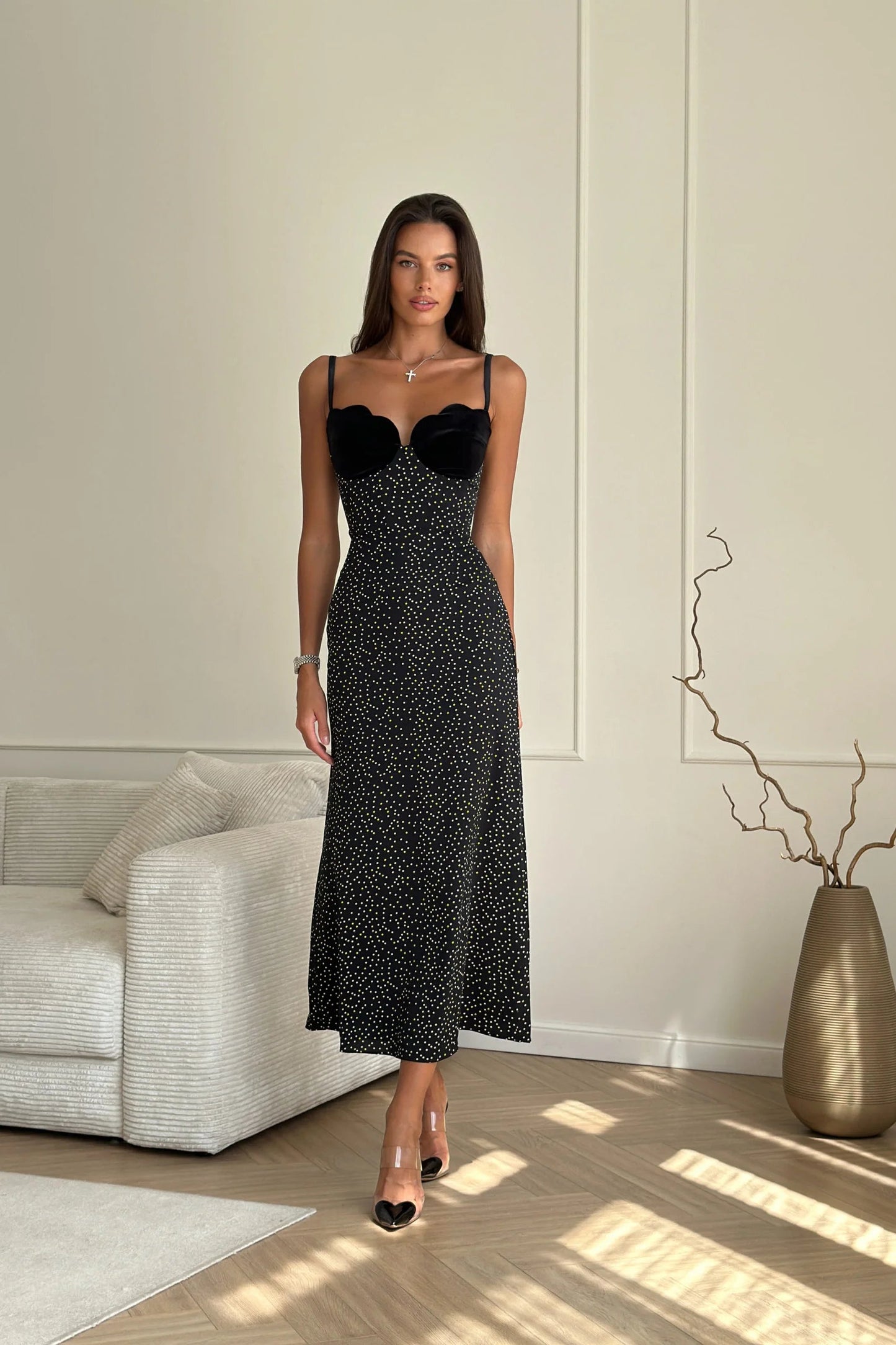 Aria – Vestido midi negro - Natalia Ruiz